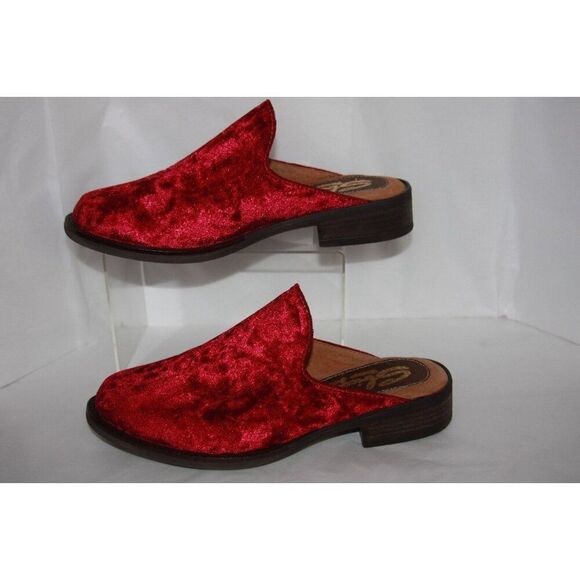 Sbicca Women's 8 Citrine wine velvet mules - Picture 2 of 5